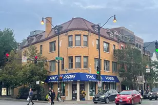 4363 N Lincoln Ave, Chicago, IL 60618 - Photo 1