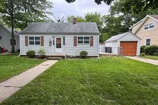 16 S Clifton Ave, Elgin, IL 60123 - Photo 1