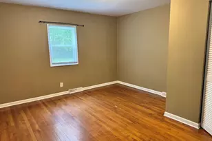16 S Clifton Ave, Elgin, IL 60123 - Photo 5