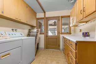 2020 Glenview Rd, Rockford, IL 61107 - Photo 15