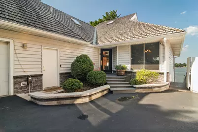 19330 W Lake View Avenue, Mundelein, IL 60060 - Photo 5