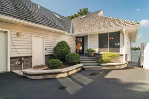 19330 W Lake View Ave, Mundelein, IL 60060 - Photo 5