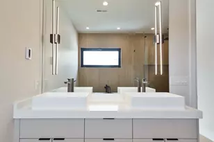 3923 N Bernard St, Chicago, IL 60618 - Photo 19