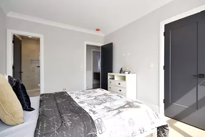 3923 N Bernard Street, Chicago, IL 60618 - Photo 21