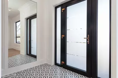 3923 N Bernard Street, Chicago, IL 60618 - Photo 3