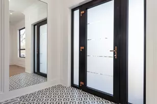 3923 N Bernard St, Chicago, IL 60618 - Photo 3