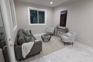 8600 E Prairie Rd, Skokie, IL 60076 - Photo 21