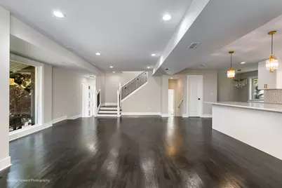 8600 E Prairie Road, Skokie, IL 60076 - Photo 9