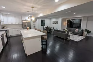 8600 E Prairie Rd, Skokie, IL 60076 - Photo 17