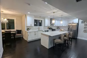 8600 E Prairie Rd, Skokie, IL 60076 - Photo 11