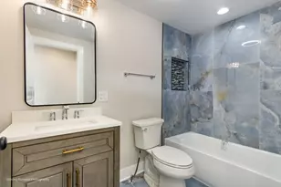 8600 E Prairie Rd, Skokie, IL 60076 - Photo 25