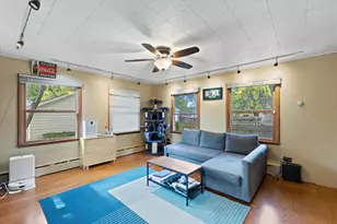 1110 N Ash St, Waukegan, IL 60085 - Photo 9