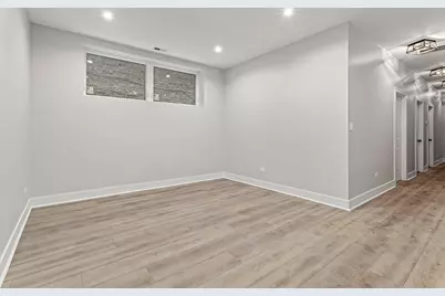 4827 S Saint Lawrence Avenue, Chicago, IL 60615 - Photo 25