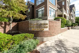 445 Village Green Ct, Lincolnshire, IL 60069 - Photo 1