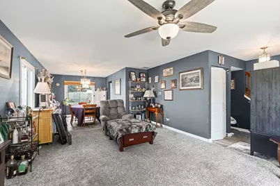 1549 Hollytree Lane, Crystal Lake, IL 60014 - Photo 9