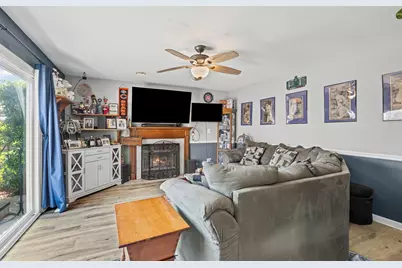 1549 Hollytree Lane, Crystal Lake, IL 60014 - Photo 15