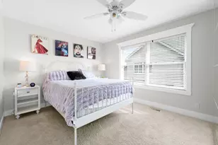 39W430 Armstrong Ln, Geneva, IL 60134 - Photo 25