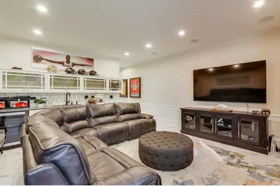 1928 W Wolfram Street, Chicago, IL 60657 - Photo 23