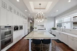 1928 W Wolfram St, Chicago, IL 60657 - Photo 9