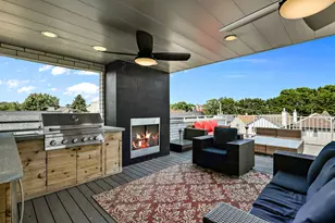 1928 W Wolfram St, Chicago, IL 60657 - Photo 27