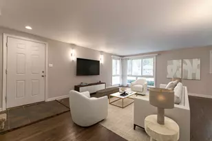 16928 Old Elm Dr, Country Club Hills, IL 60478 - Photo 3