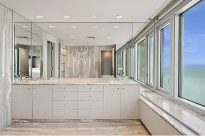 132 E Delaware Place #5201, Chicago, IL 60611 - Photo 23