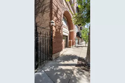 1500 W Monroe Street #409, Chicago, IL 60607 - Photo 3