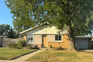 7838 W 73rd Pl, Bridgeview, IL 60455 - Photo 1