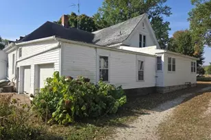 102 Center St, Augusta, IL 62311 - Photo 31