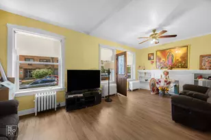 7227 N Damen Ave, Chicago, IL 60645 - Photo 3