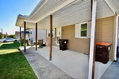 810 Tomahawk Court, Heyworth, IL 61745 - Photo 3