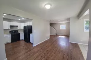 121 Highmoor Dr, Round Lake Park, IL 60073 - Photo 5