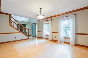 10 Inverness Dr, Bloomington, IL 61701 - Photo 7