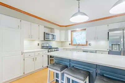 10 Inverness Drive, Bloomington, IL 61701 - Photo 9