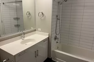 211 W Scott St, Chicago, IL 60610 - Photo 5