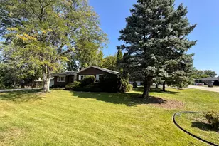 425 Cottonwood Rd, Frankfort, IL 60423 - Photo 29