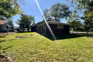 425 Cottonwood Rd, Frankfort, IL 60423 - Photo 27