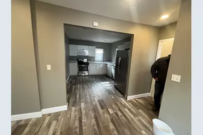 1002 N Roosevelt Avenue, Bloomington, IL 61701 - Photo 7