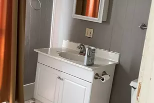 1002 N Roosevelt Ave, Bloomington, IL 61701 - Photo 9