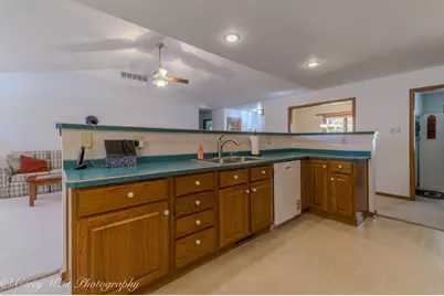 1208 Foxpointe Drive, Sycamore, IL 60178 - Photo 11