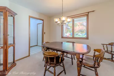 1208 Foxpointe Drive, Sycamore, IL 60178 - Photo 7