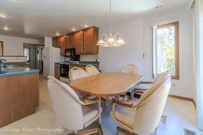 1208 Foxpointe Drive, Sycamore, IL 60178 - Photo 13