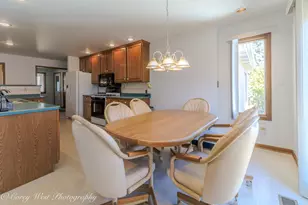 1208 Foxpointe Dr, Sycamore, IL 60178 - Photo 13