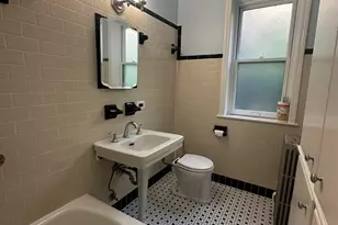 1214 W Jarvis Ave, Chicago, IL 60626 - Photo 5