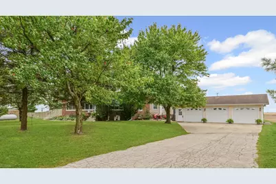 37857 E 100 North Road, Bellflower, IL 62174 - Photo 3