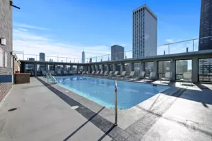 260 E Chestnut St, Chicago, IL 60611 - Photo 13