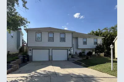 2131 N Oakcrest Court, Decatur, IL 62526 - Photo 1