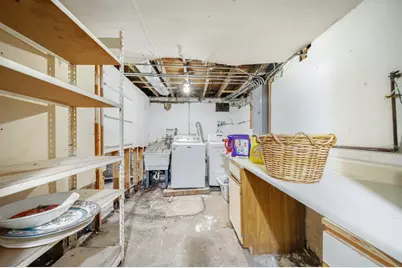 3915 N Kenneth Avenue, Chicago, IL 60641 - Photo 31