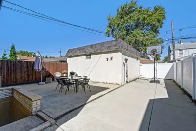 7702 W 66th Street, Bedford Park, IL 60501 - Photo 25