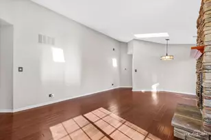 868 Quin Ct, Naperville, IL 60563 - Photo 5